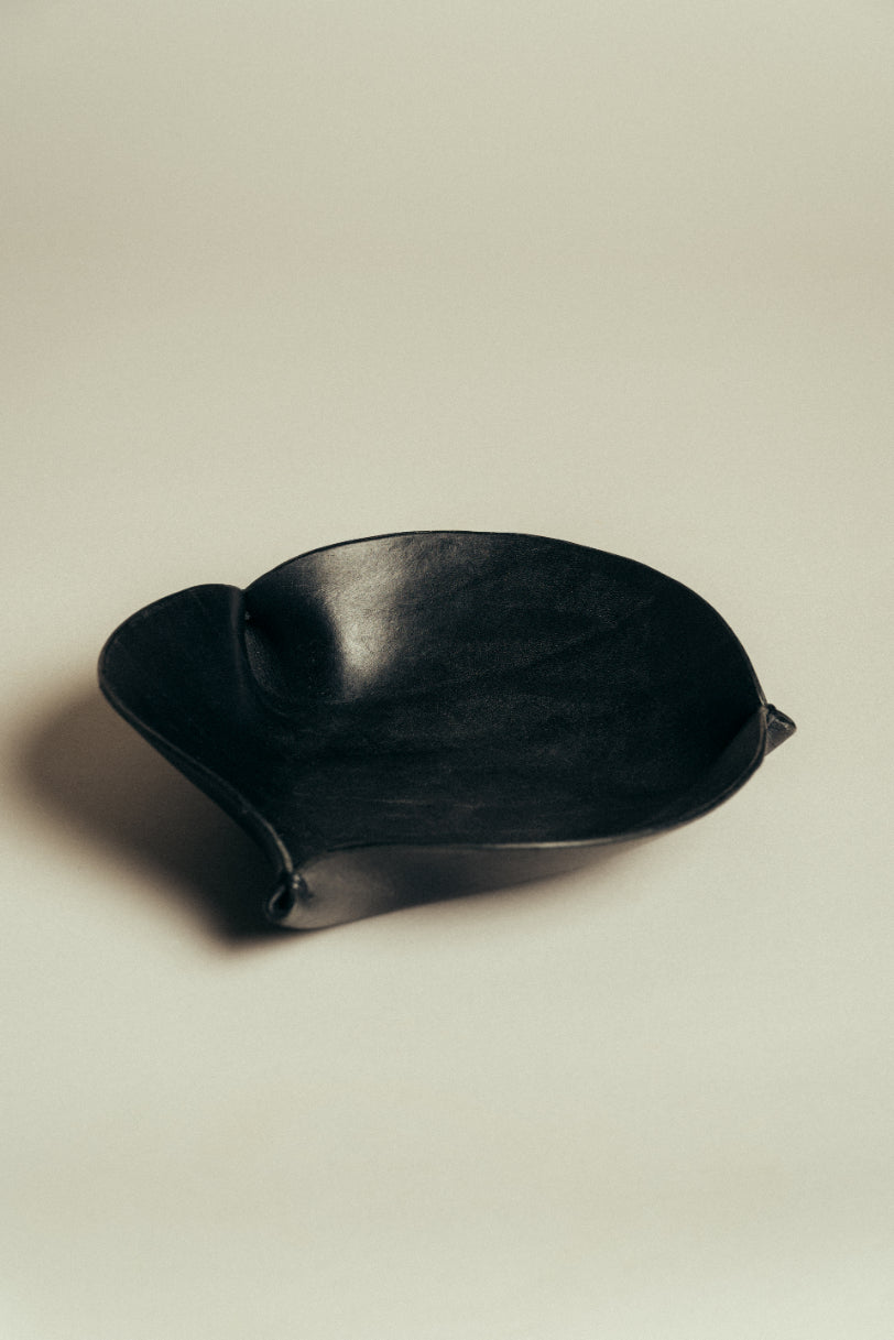 Jess White Black Bowls